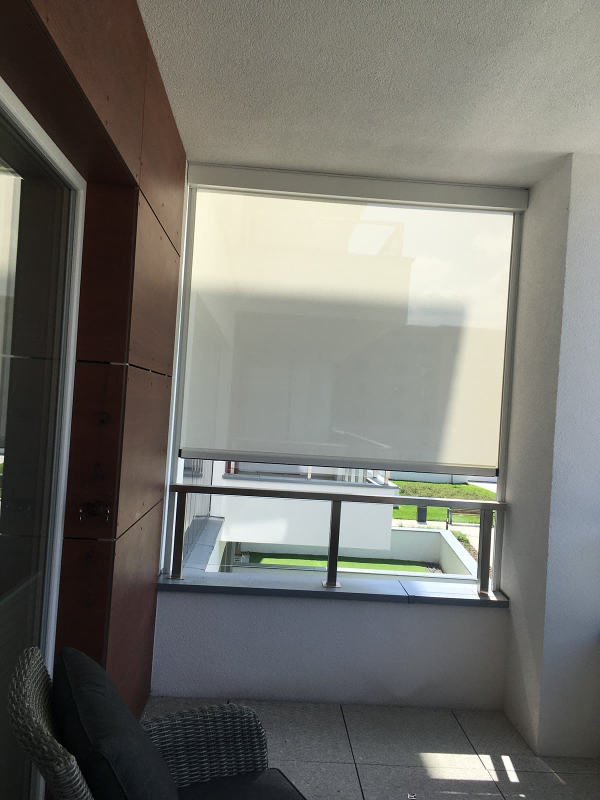 Rolety screen / Refleksol — ochrona przeciwsłoneczna bez utraty widoku