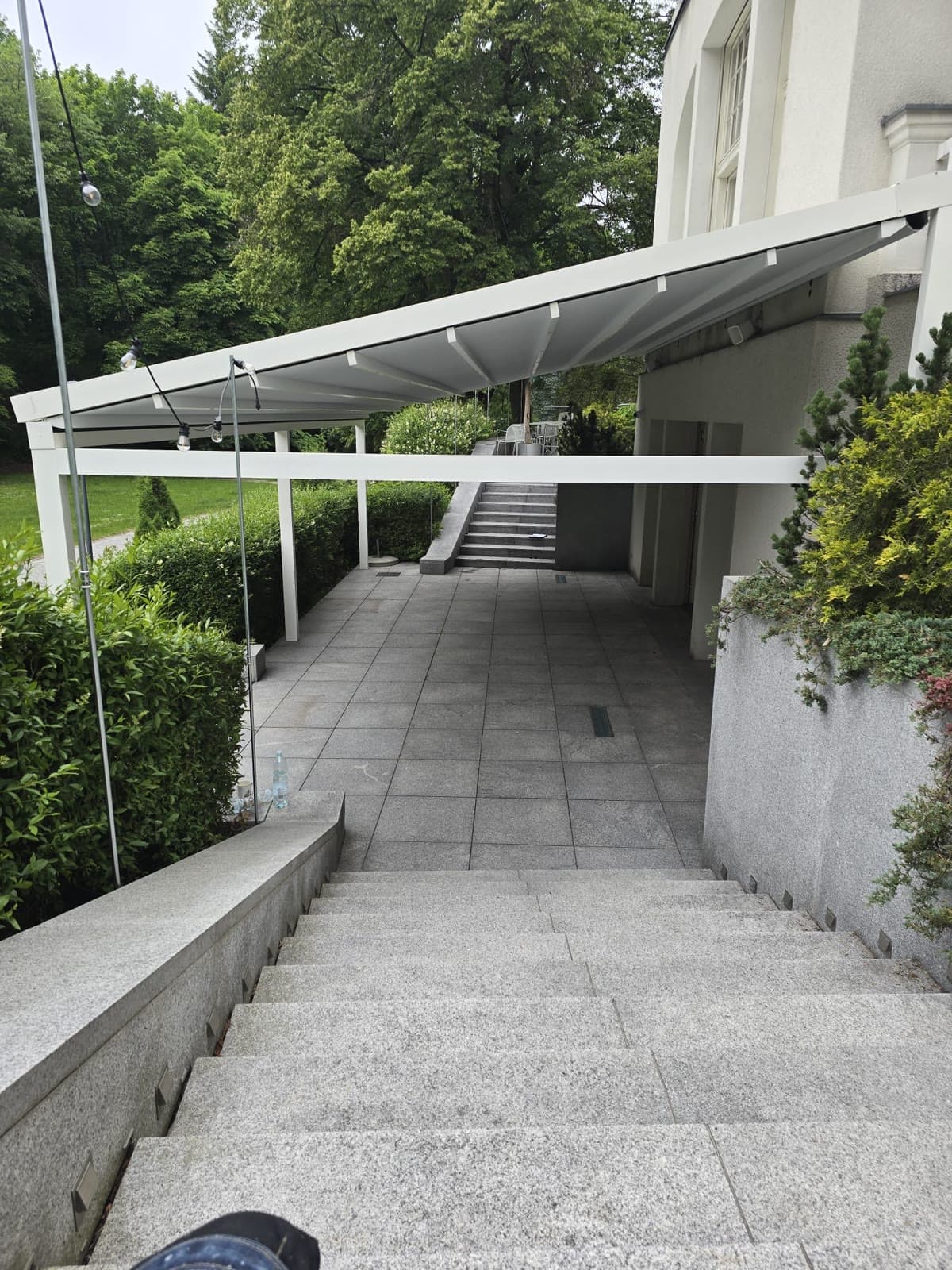 Pergola tkaninowa Tarasola Elegancy — lekka osłona tarasu przed słońcem