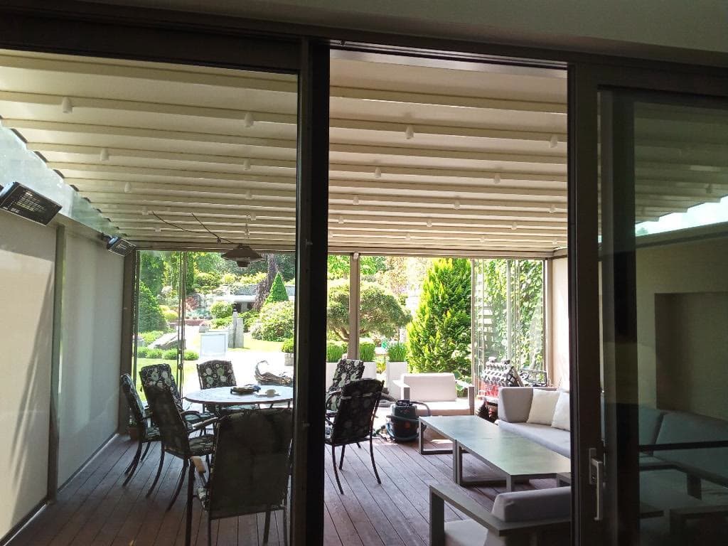 Pergola tkaninowa Tarasola Elegancy — lekka osłona tarasu przed słońcem