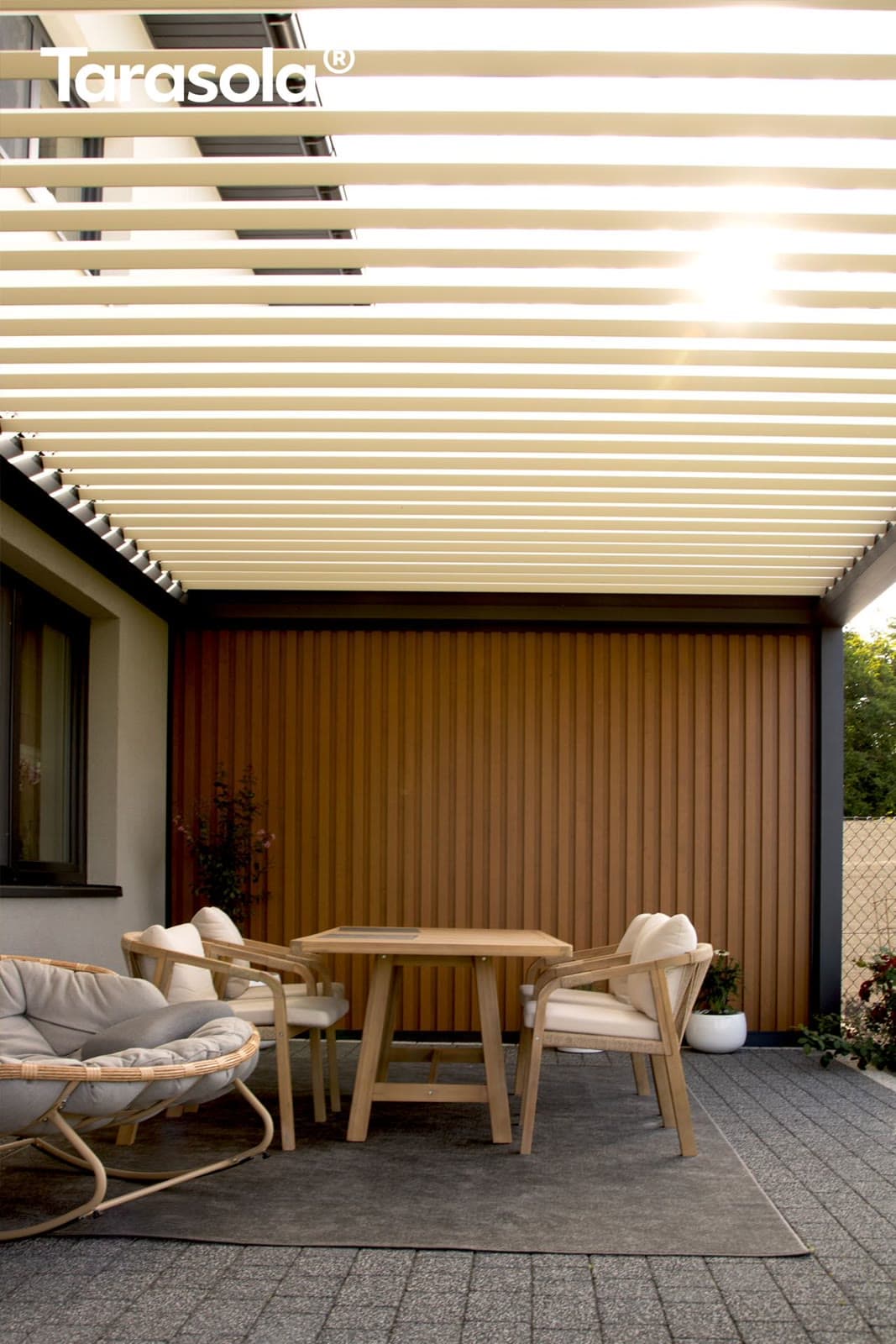 Pergola tkaninowa Tarasola Elegancy — lekka osłona tarasu przed słońcem